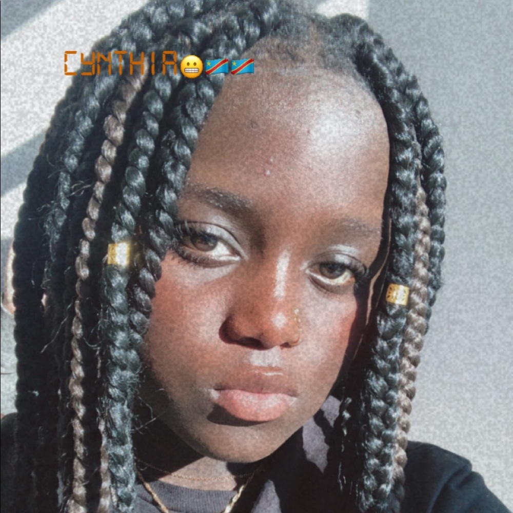 Meet your Posher, Cynthia